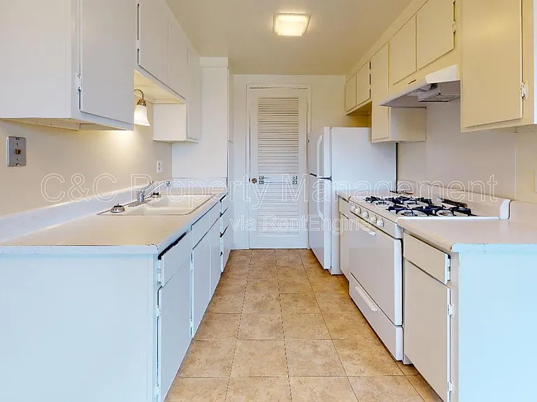 935 Lighthouse Ave #12 — Photo 2