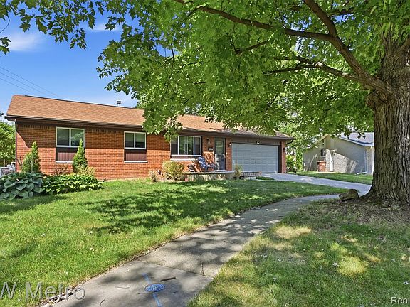 2nd image of 8607 Kingston Ct