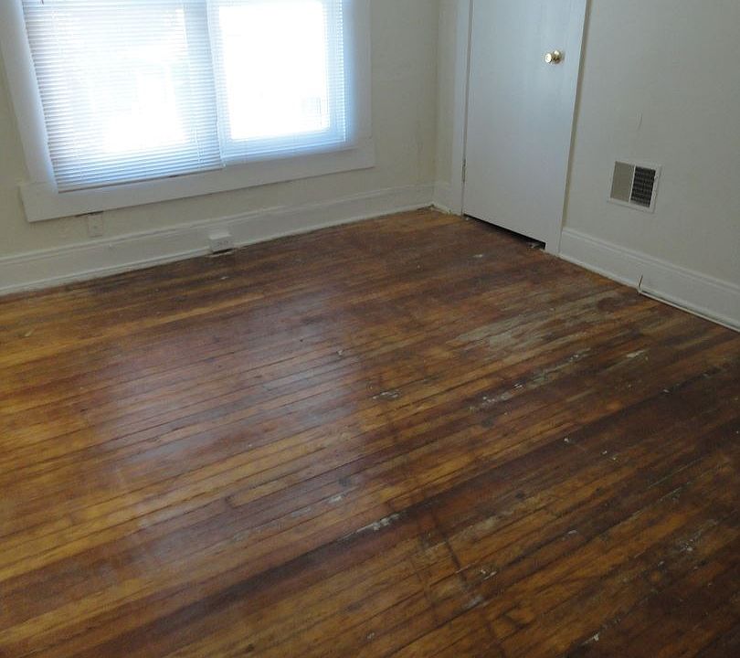 1st image of 348 E 18th Ave