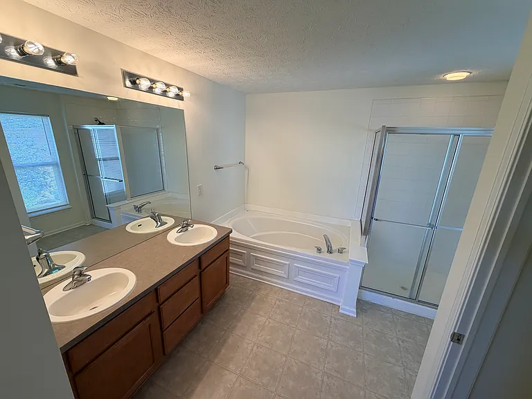 14109 Avalon East Dr — Photo 18