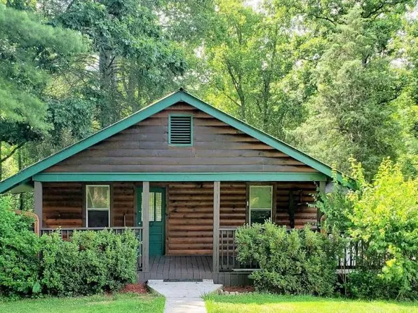 575 Upper Bear Paw Rd, Murphy, NC 28906