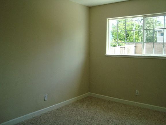 5th image of 1355 James St