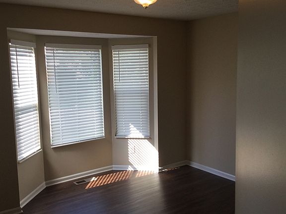4th image of 5343 Concord Crossing Dr