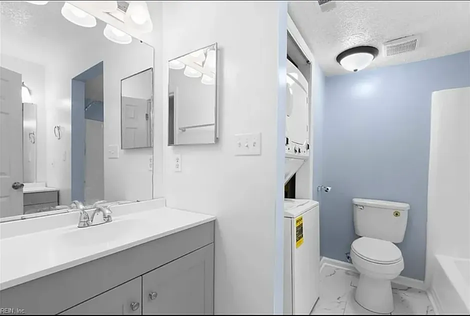 30 Pacific Dr #1