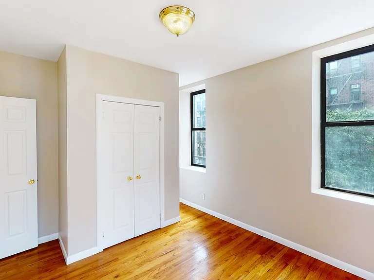 180 Claremont Ave #21 — Photo 17