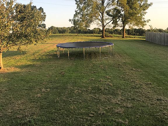 3rd image of 115 Pebble Dr
