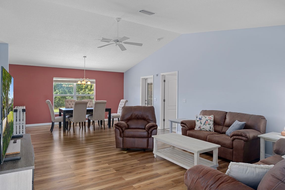 next background image