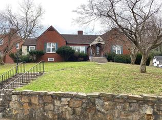 900 Chestnut Dr, Ashland, KY 41101