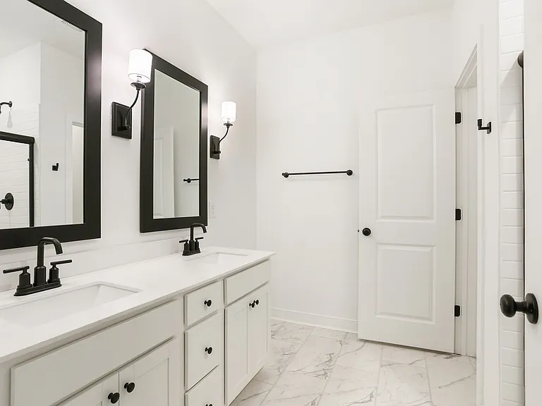 130 Kingswood Cir — Photo 21