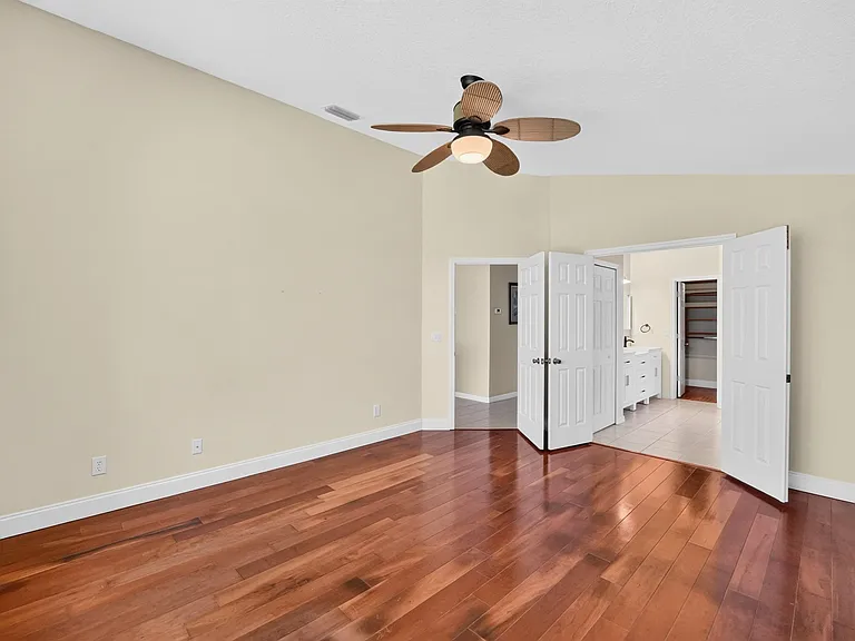 933 Shaw Cir — Photo 17