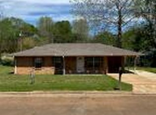 711 W Main St, Senatobia, MS 38668