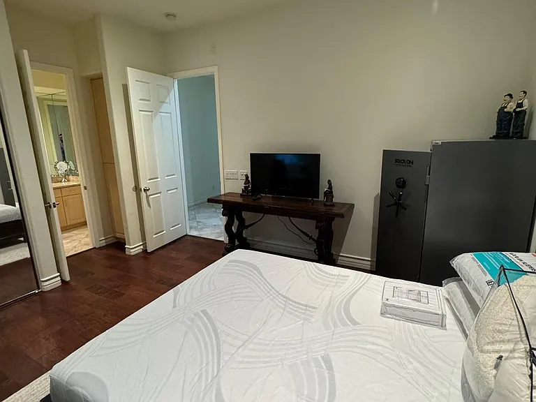 5 Chopin Ct — Photo 75