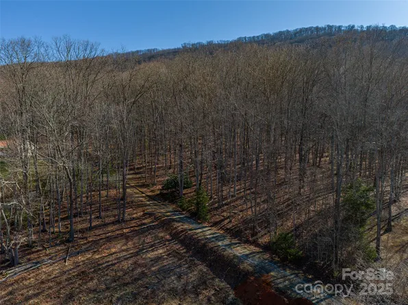 244 Noelle Dr, Burnsville, NC 28714