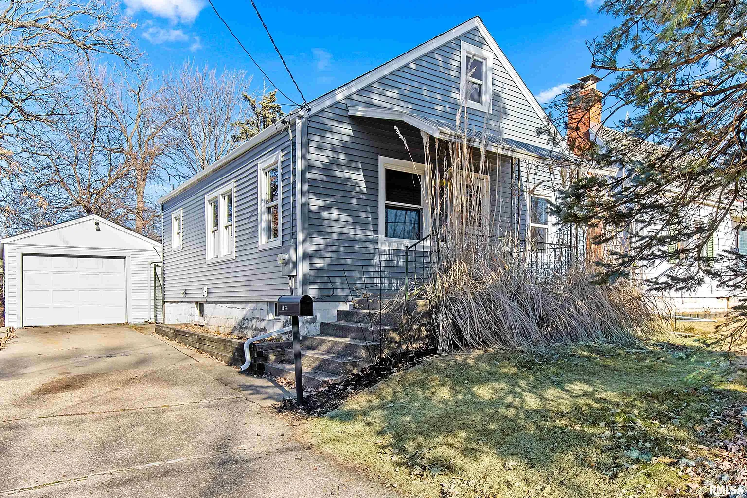 1113 E Cox Ave photo 1