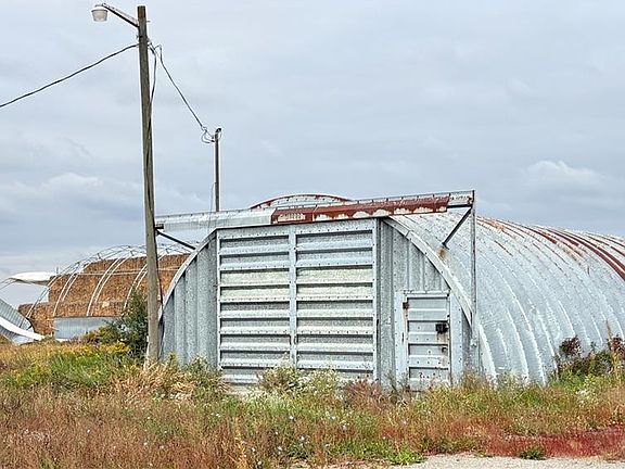 3rd image of 266 Haldimand Rd #9