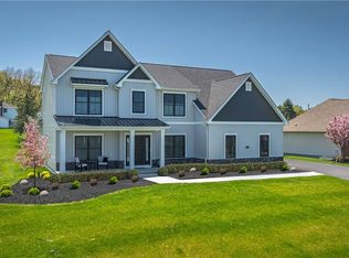 3947 Wheatfield Xing, Wheatfield, NY 14120