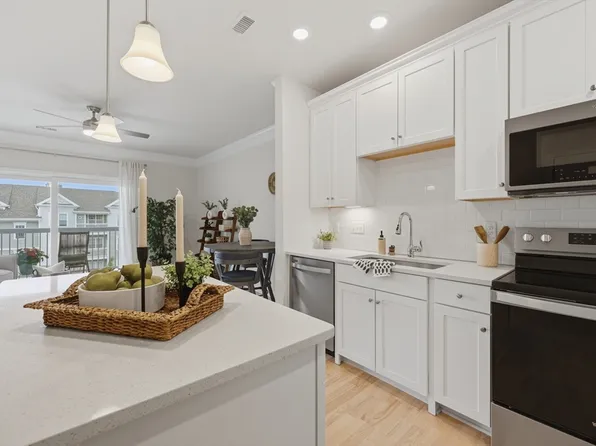 4403 Peters Farm Way #4403, Westborough, MA 01581