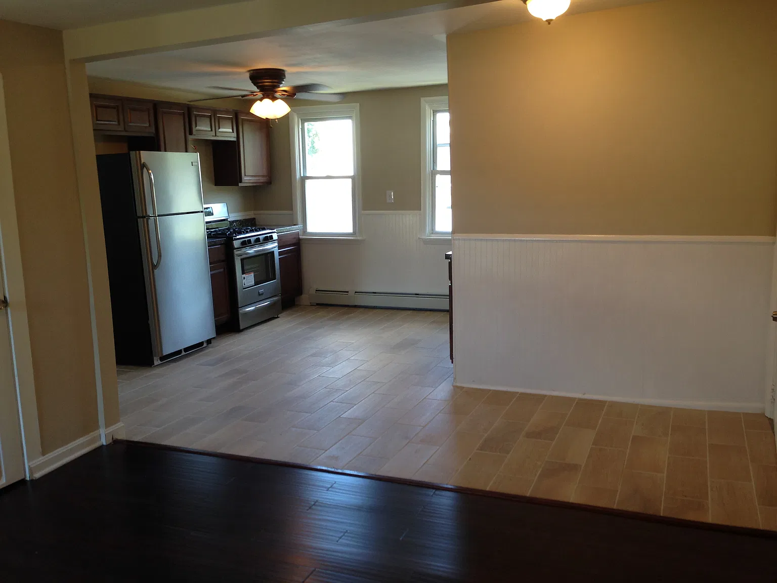 2 bed, 900 sqft, $1,350 — Photo 2