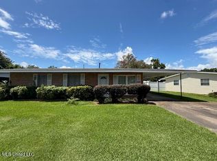 1212 Peach St, Vidalia, LA 71373