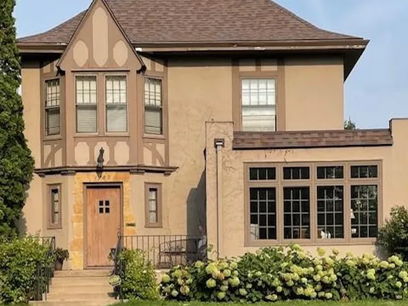 1789 James Ave S, Minneapolis, MN 55403