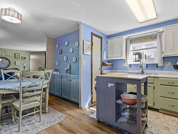 4th image of 517 1/2 Centennial Rd