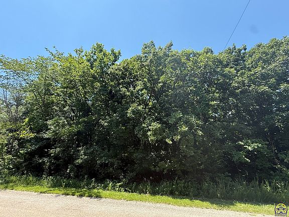 3rd image of 6787 & 6791 Lake Ridge Pkwy