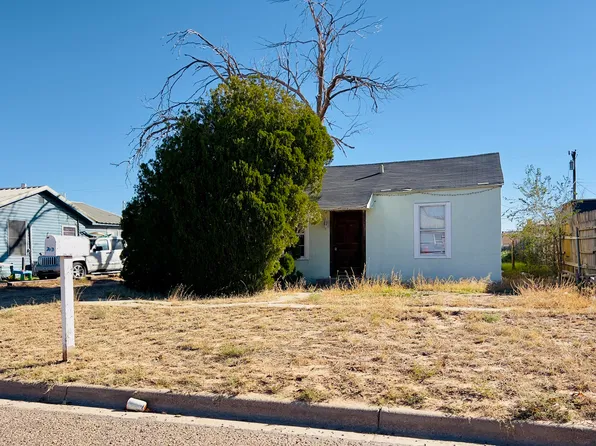 303 Avenue B, Levelland, TX 79336