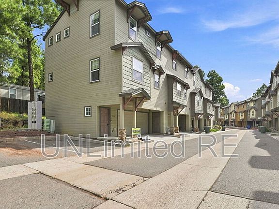 3rd image of 2520 W Pikes Peak Dr
