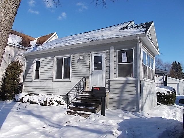 1st image of 413 S Wenona Ave