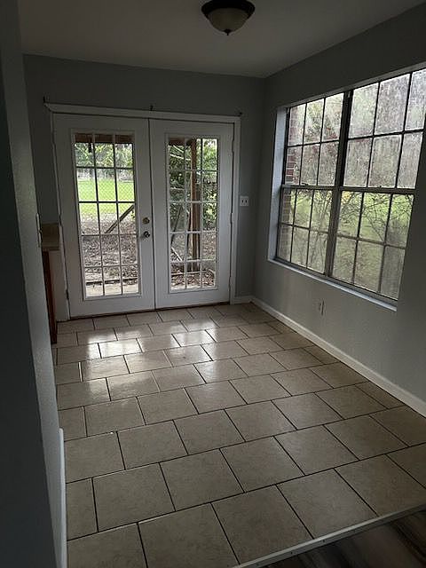 1st image of 256 SE Lomond Ave APT 102