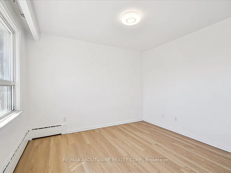 2 Wesley St #5 — Photo 31