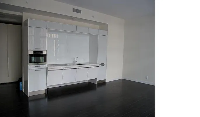 Rented by Luiman Real Estate | media 16