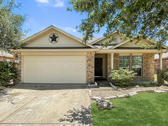 2nd image of 922 Whitewing Ln