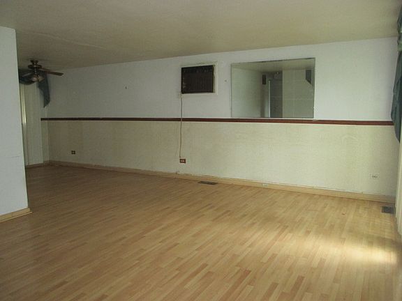 2nd image of 187 Craig Dr W