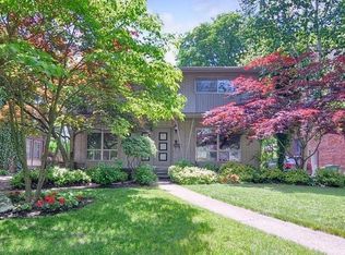 26117 York Rd, Huntington Woods, MI 48070