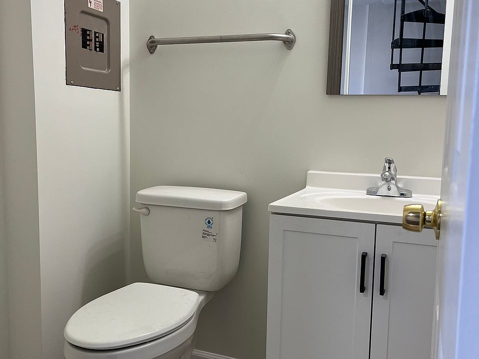 1st image of 1240 W Main St #6