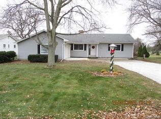 205 Remer Rd, East China, MI 48054