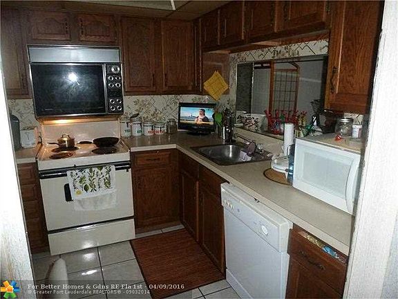 5th image of 3521 Environ Blvd #B402