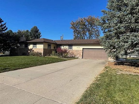 3rd image of 3633 Evergreen Dr