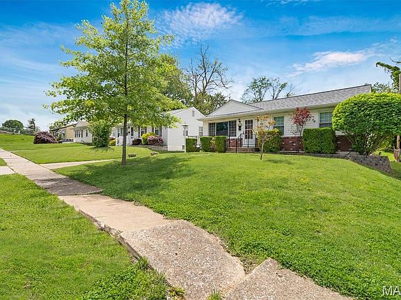 4th image of 3613 Saint Bernard Ln