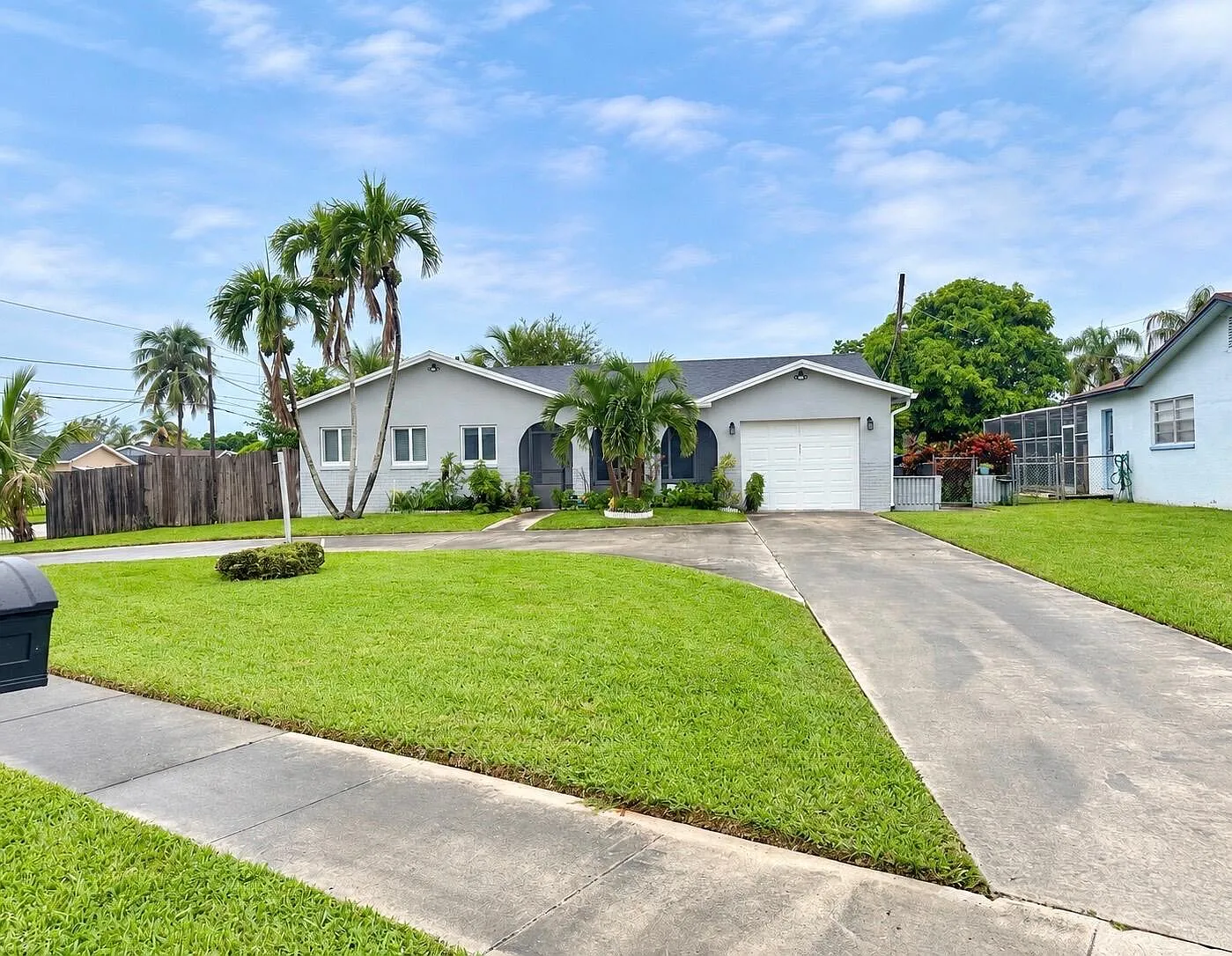 3 bed, 2.0 bath, 1757 sqft, $3,500 — Photo 1