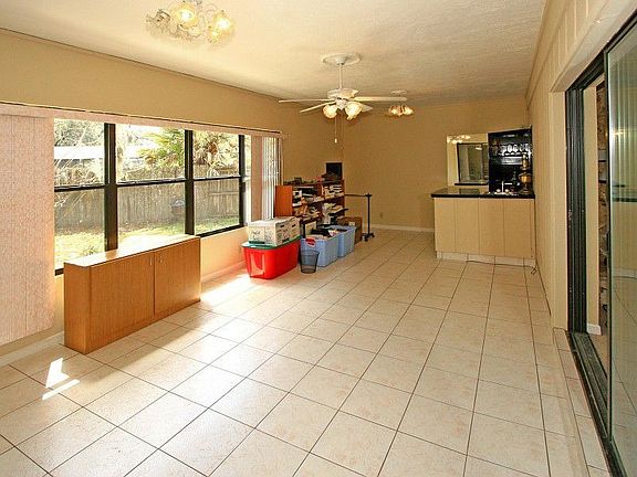 4th image of 603 Mourning Dove Cir