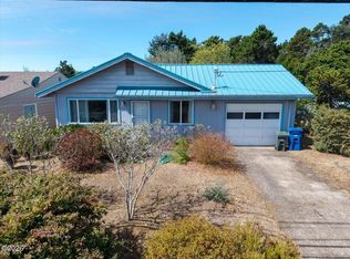 1245 NW Nye St, Newport, OR 97365