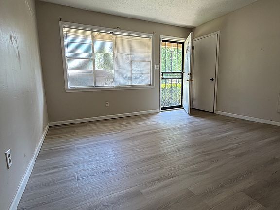 3rd image of 480 Addie B St