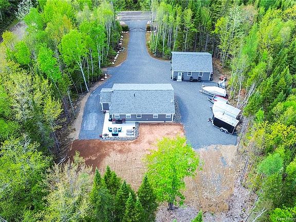 5th image of 9 Waterfront Ln