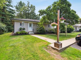 4521 Westbrook Dr, Jackson, MI 49201