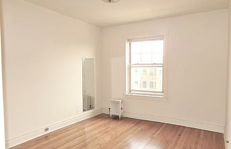3rd image of 1051 W North Shore Ave APT 2E