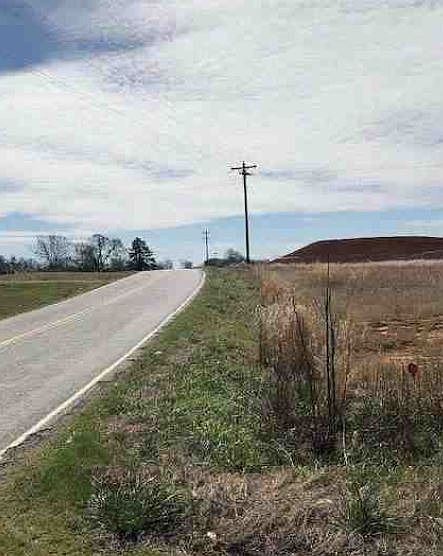 2nd image of 465 Jalapa Rd