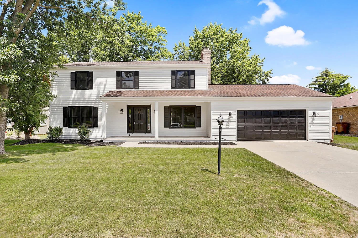 1308 Broadmoor Dr photo 1