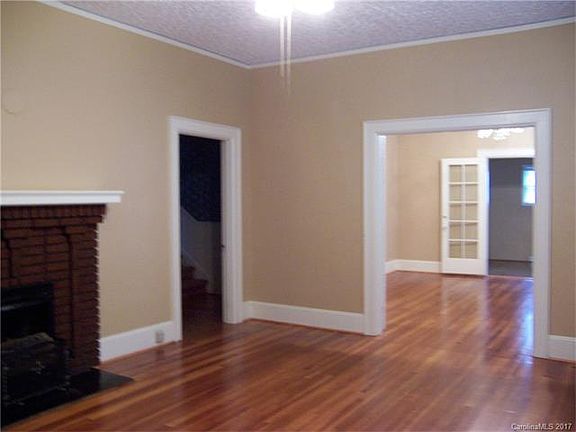 3rd image of 502 N Grove St